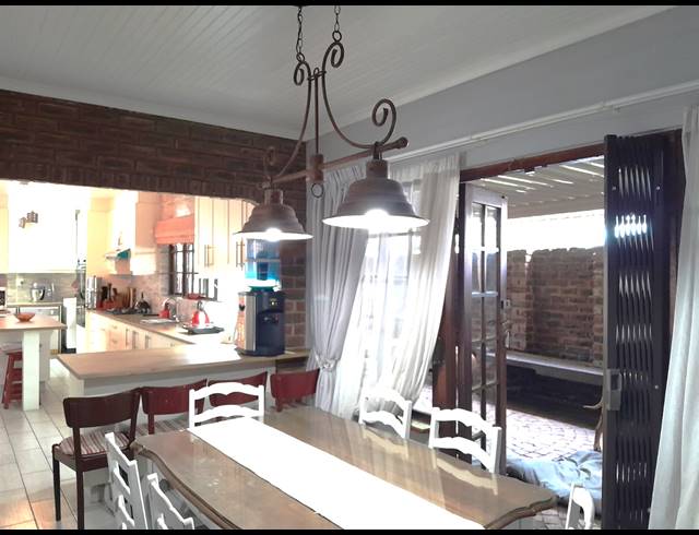 4 BEDROOM HOUSE FOR SALE IN BLUFF